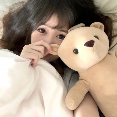 追梦的黎族女娃娃
